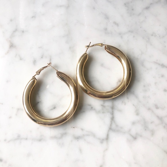 Your Favorite Bold Gold Hoop Earrings - Picture 6 of 11